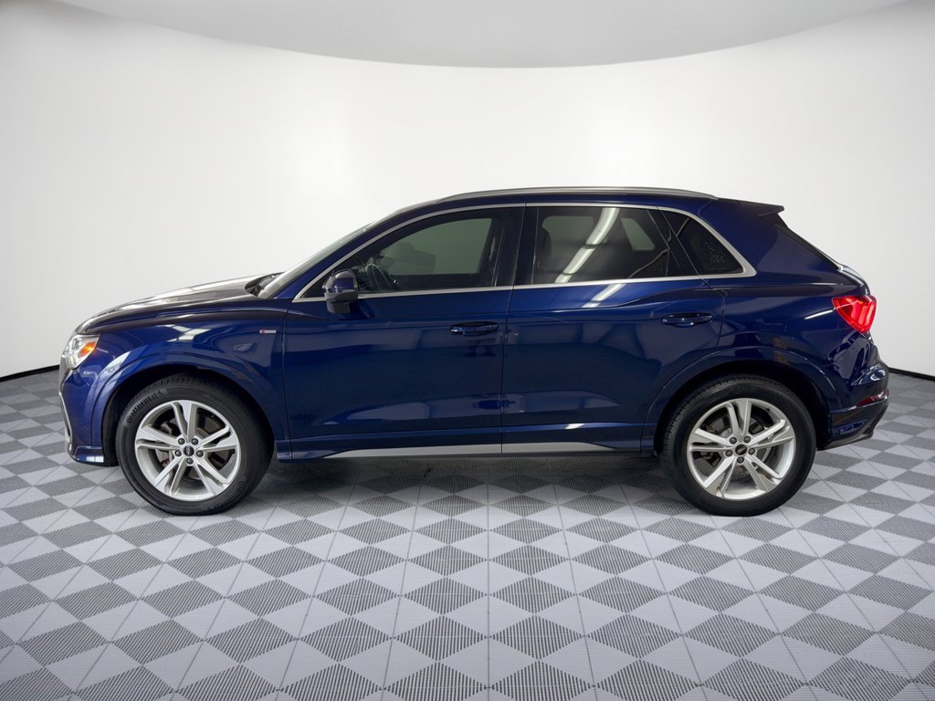 Certified 2022 Audi Q3 2.0T Premium Plus AWD/4WD image 2