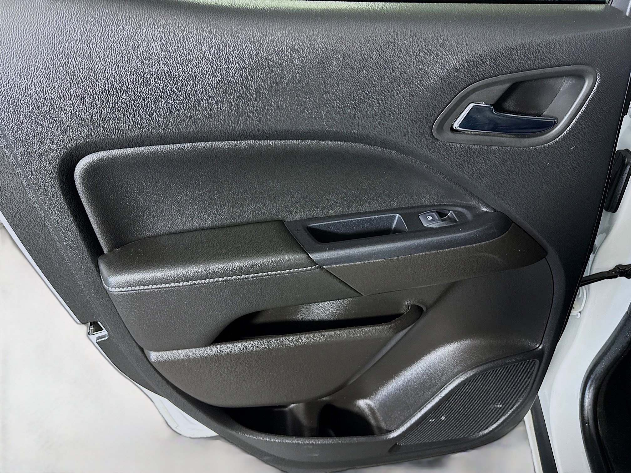 Used 2020 GMC Canyon SLE w/ Elevation Edition image 25