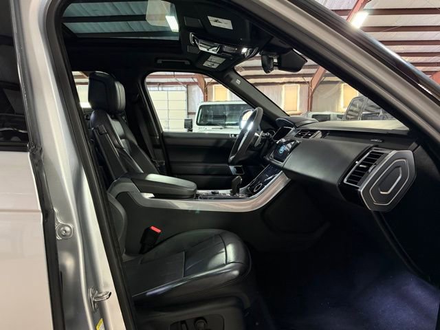 Used 2020 Land Rover Range Rover Sport HST AWD/4WD image 12