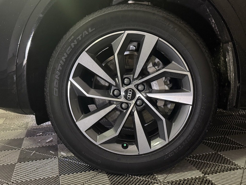 Used 2021 Audi Q5 2.0T Premium w/ Convenience Package image 6