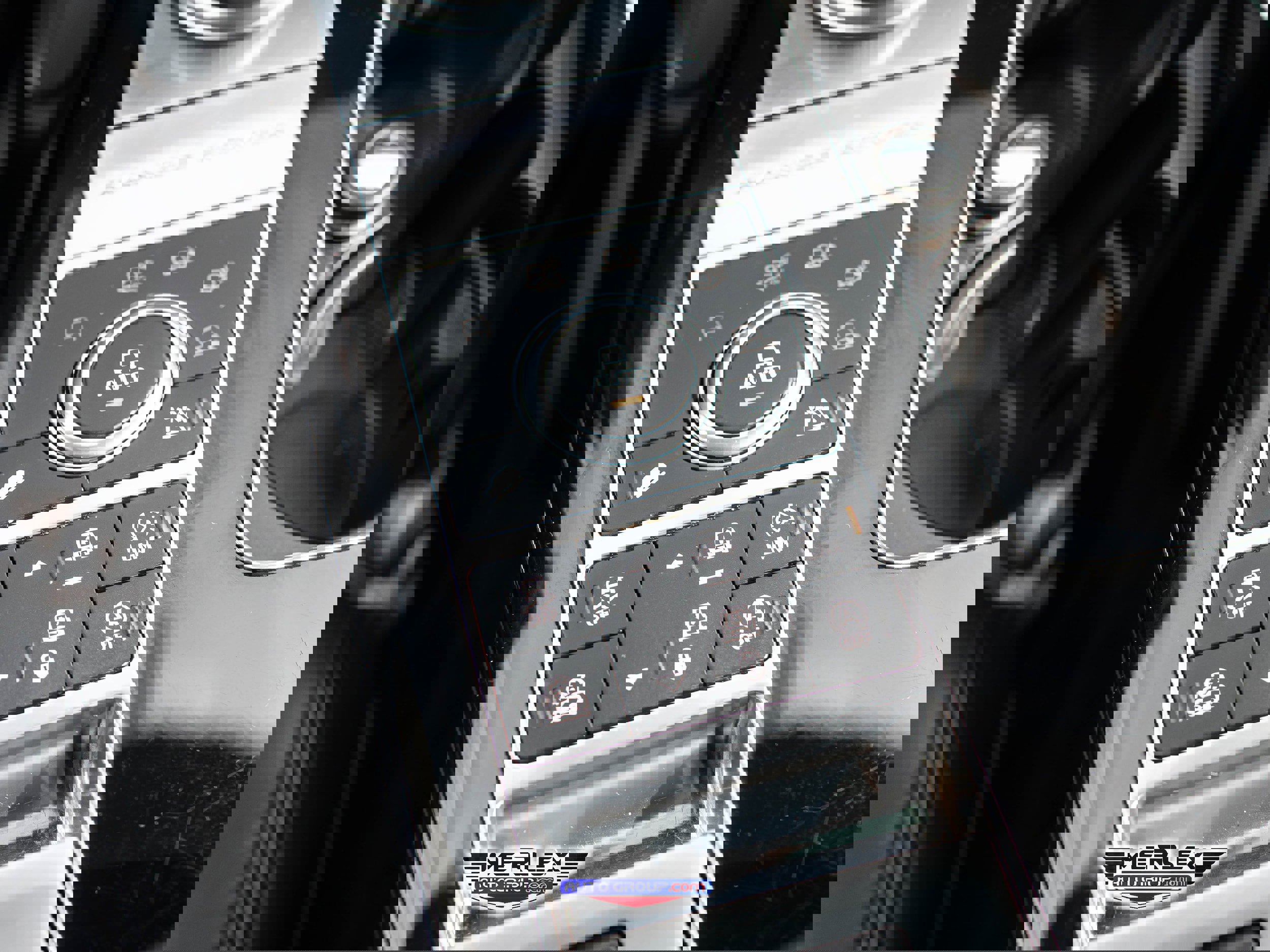 Used 2017 Land Rover Range Rover Supercharged image 37