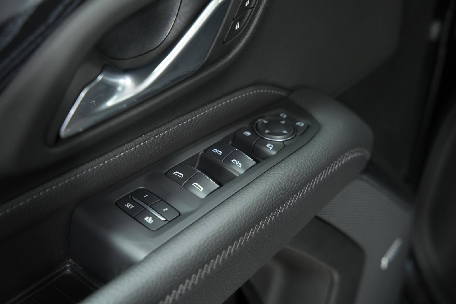 Used 2024 GMC Yukon Denali w/ Advanced Technology Package image 30