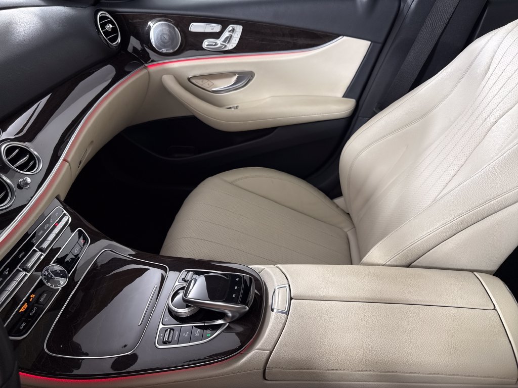 Used 2020 Mercedes-Benz E 350 Sedan image 21