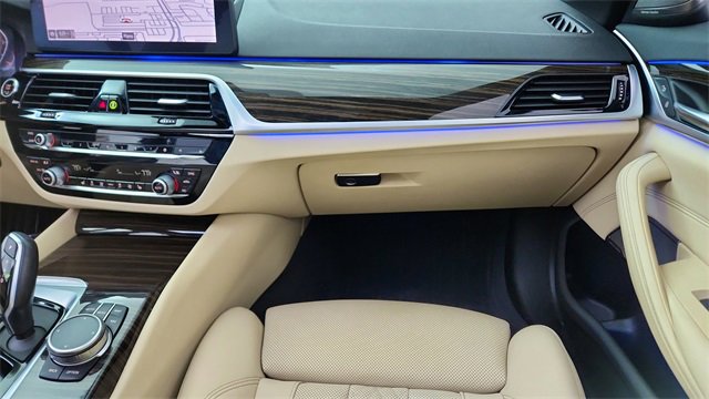 Used 2021 BMW 530i w/ Premium Package image 36