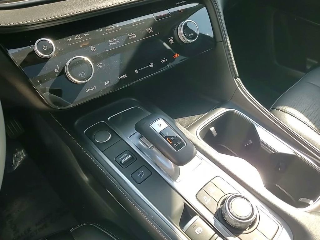 Used 2025 INFINITI QX60 Pure image 29