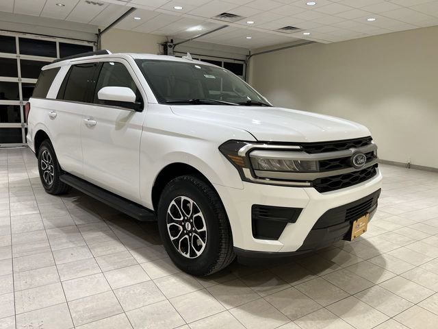 Certified 2024 Ford Expedition XLT RWD image 7