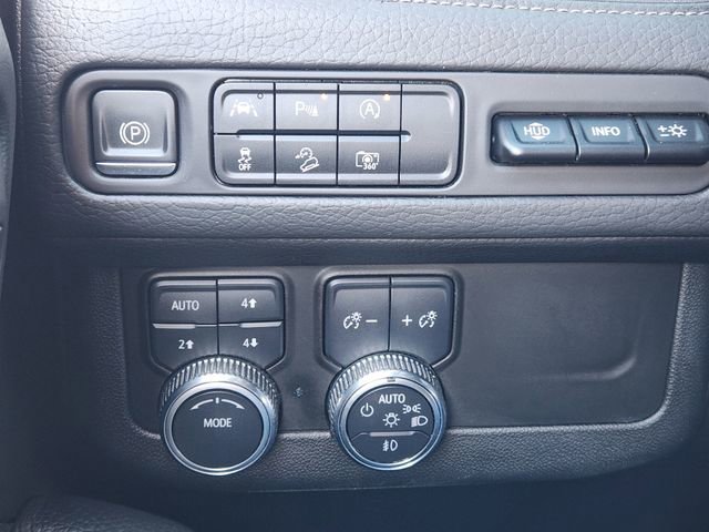 Used 2023 GMC Yukon Denali AWD/4WD image 22