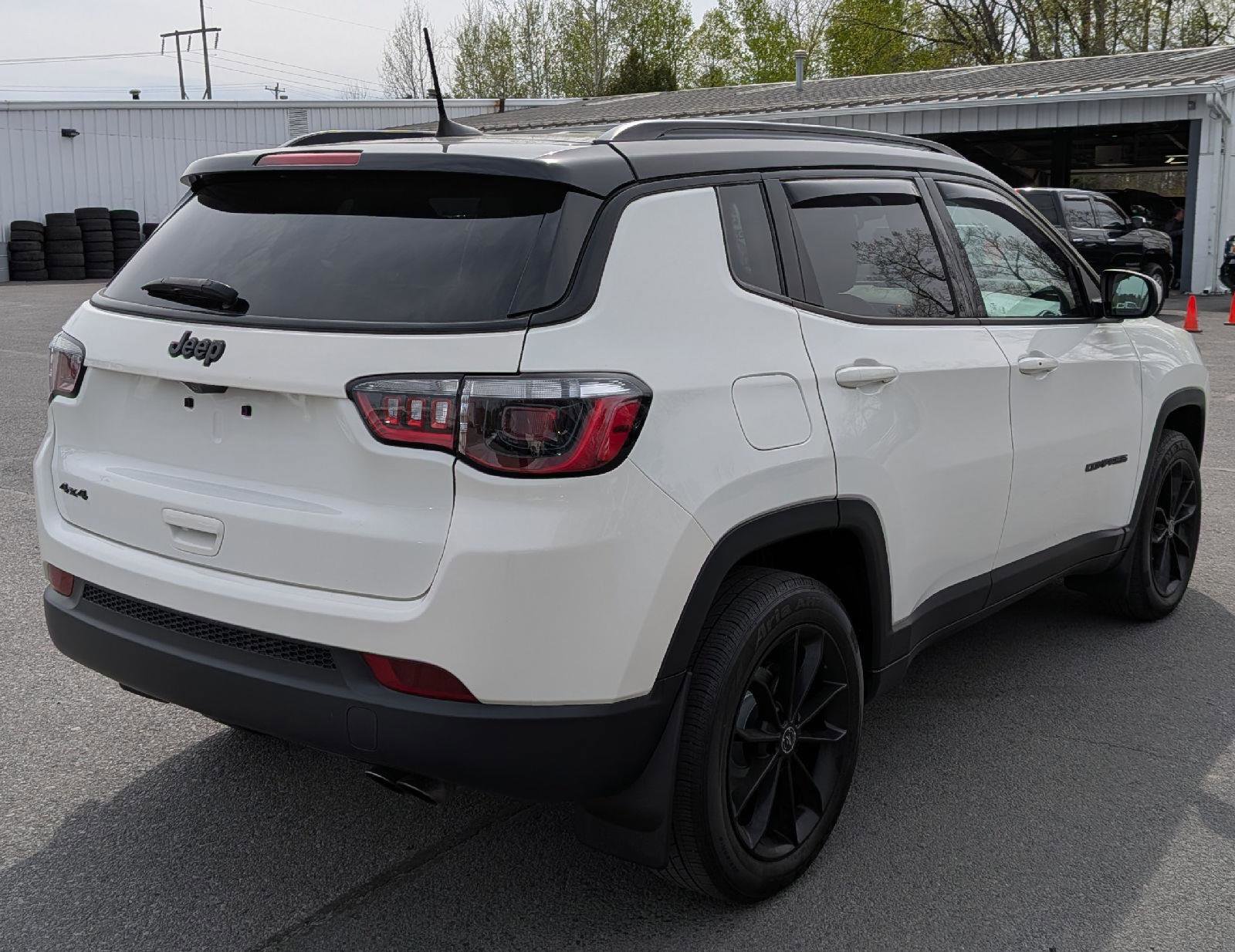 Used 2020 Jeep Compass Latitude AWD/4WD image 8