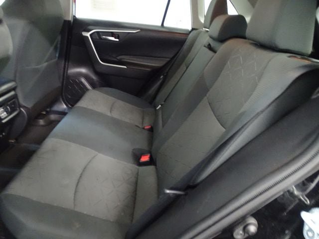 Used 2021 Toyota RAV4 XLE w/ Convenience Package AWD/4WD image 4