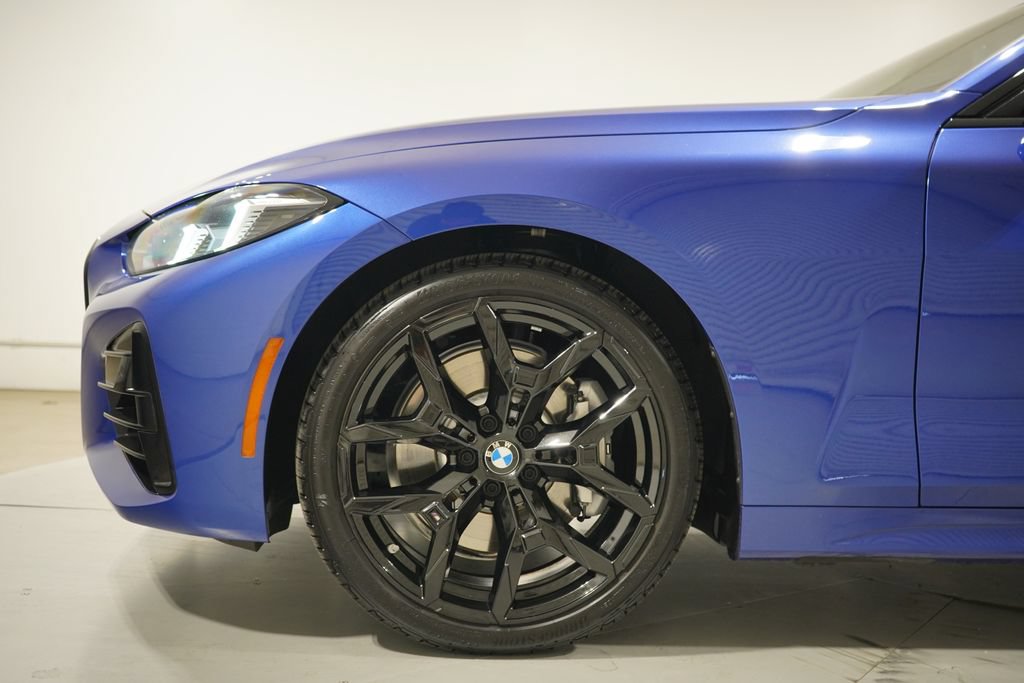 Used 2026 BMW 430i Coupe w/ M Sport Package RWD image 2