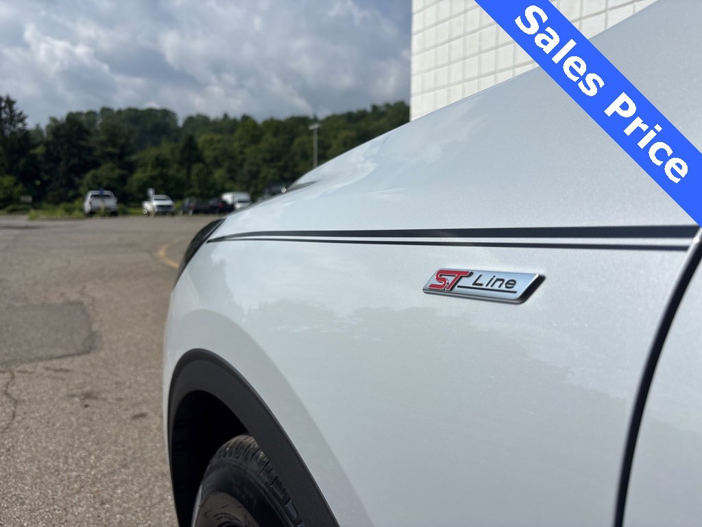 New 2025 Ford Escape ST-Line w/ Equipment Group 301A image 24