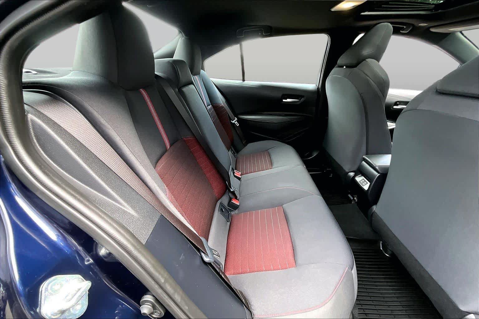 Certified 2025 Toyota Corolla SE w/ SE Premium Package FWD image 19