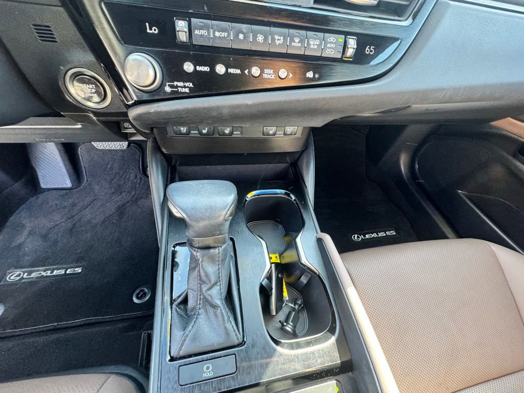 Used 2023 Lexus ES 350 w/ Premium Package FWD image 11