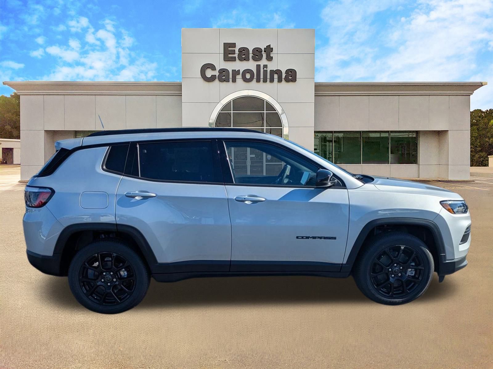 New 2026 Jeep Compass Latitude image 2