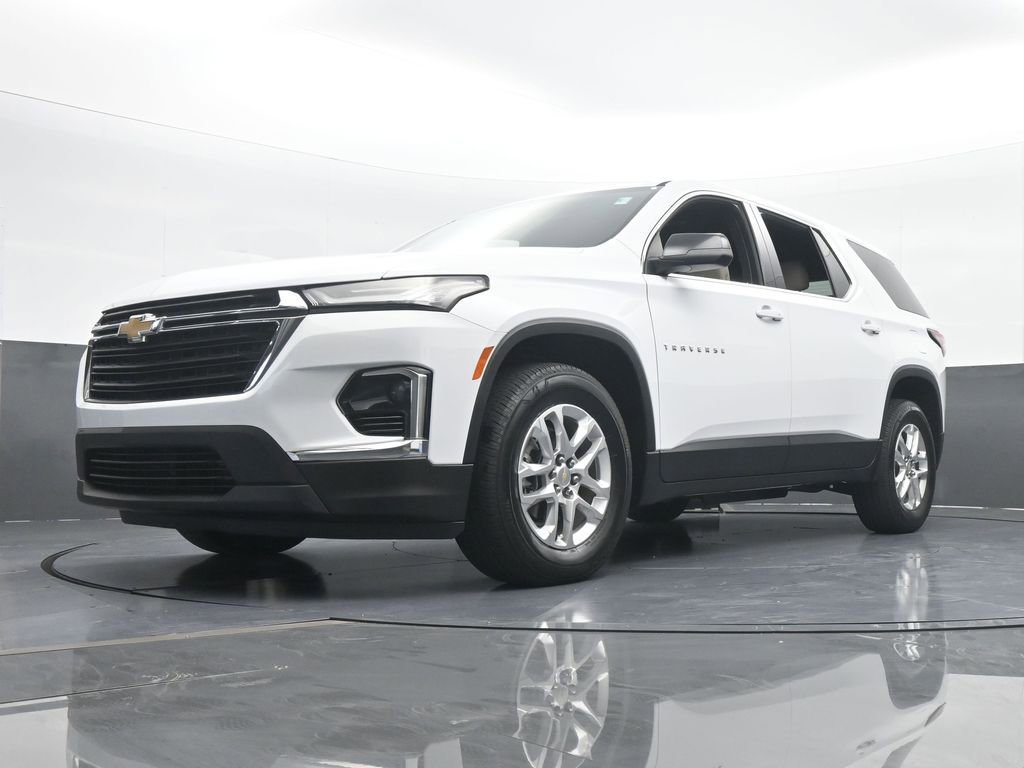Used 2022 Chevrolet Traverse LS image 53