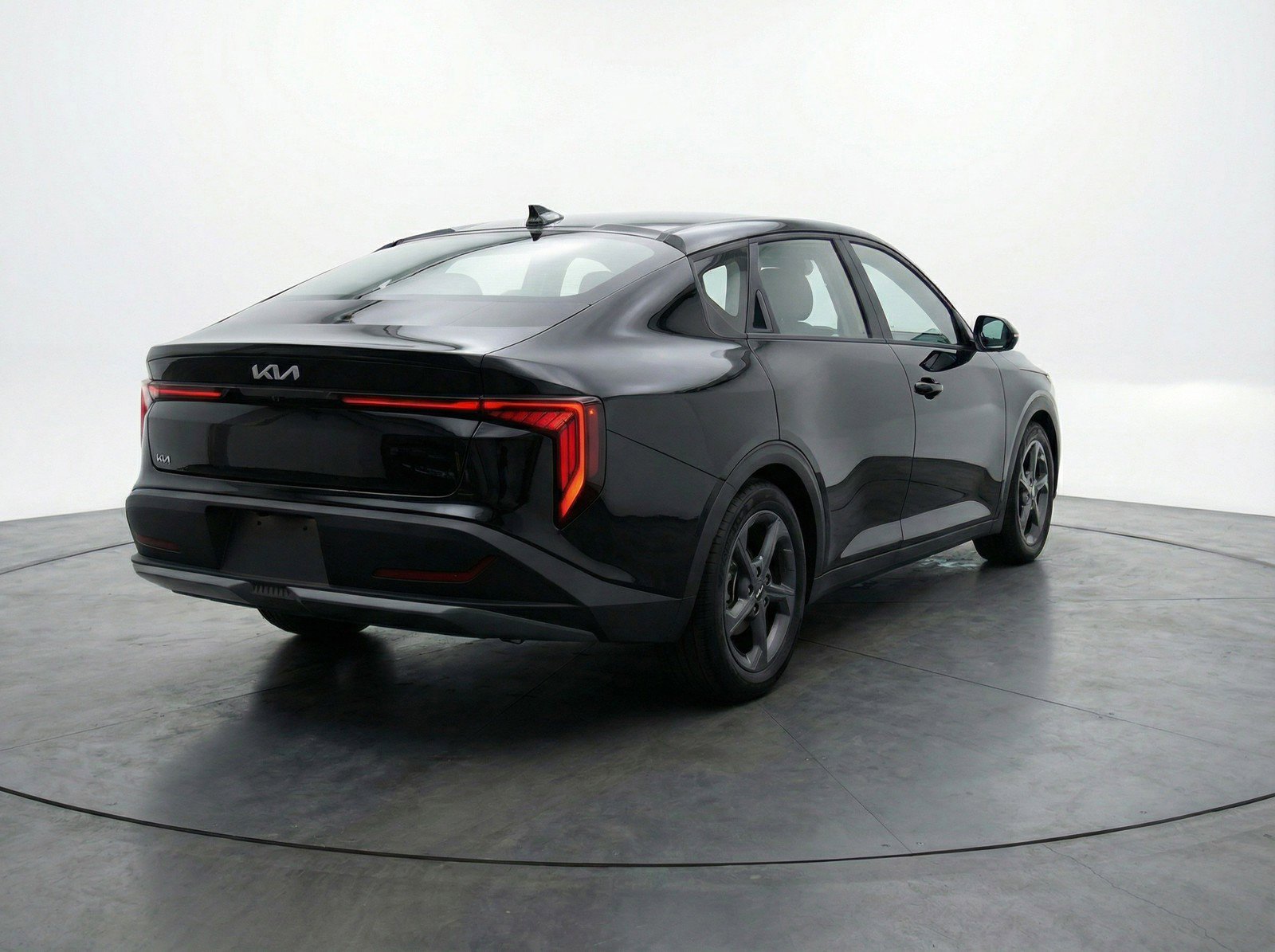 Used 2025 Kia K4 LXS image 9