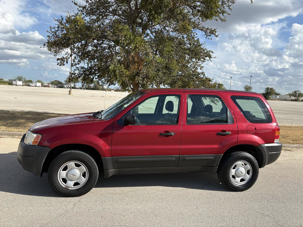 Used 2004 Ford Escape XLS FWD image 4