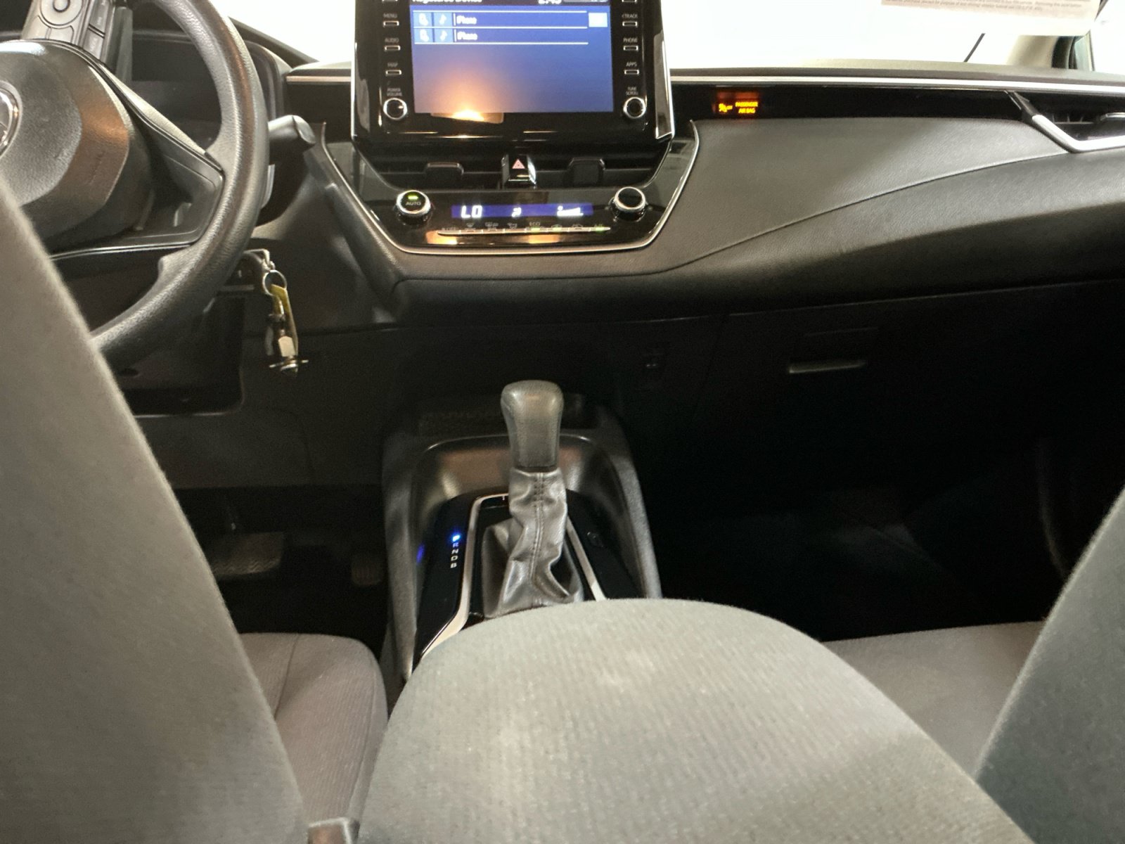 Used 2020 Toyota Corolla LE w/ Carpet Mat Package (TMS) FWD image 20