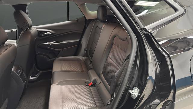 Used 2025 Chevrolet Trax LT FWD image 26