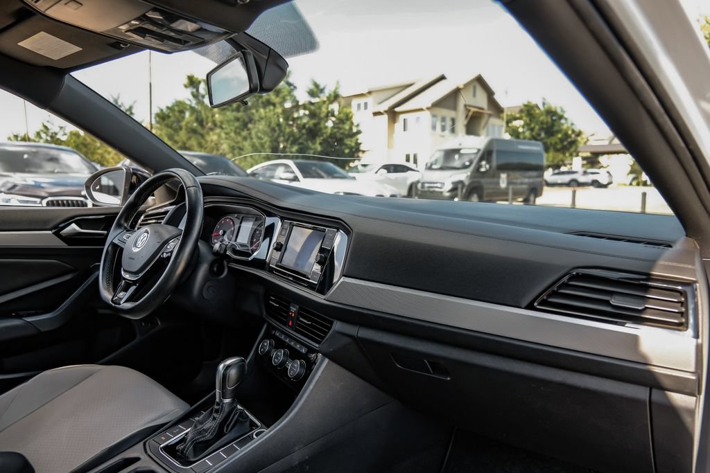 Used 2019 Volkswagen Jetta R-Line FWD image 10