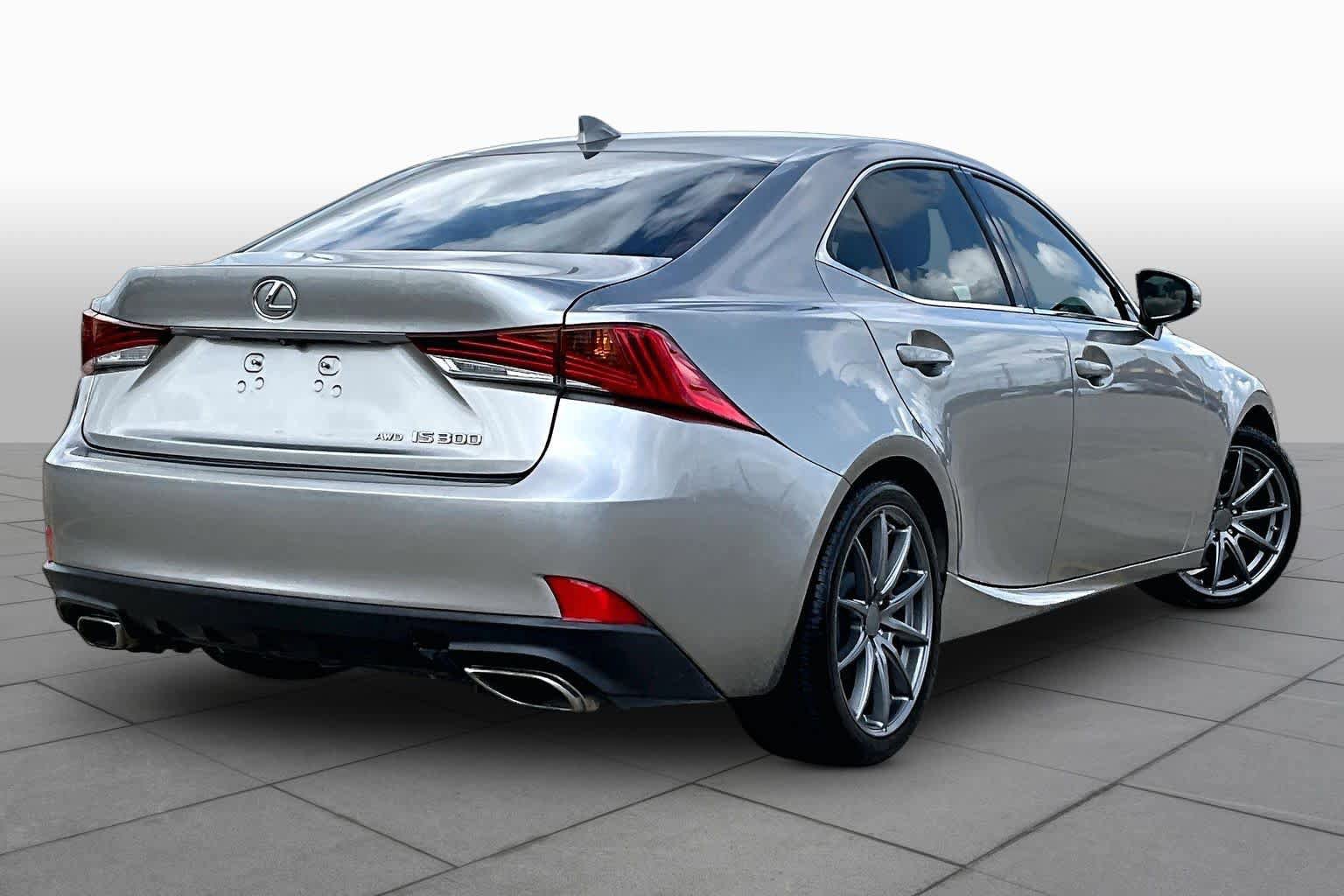Used 2018 Lexus IS 300 AWD w/ Premium Package image 13