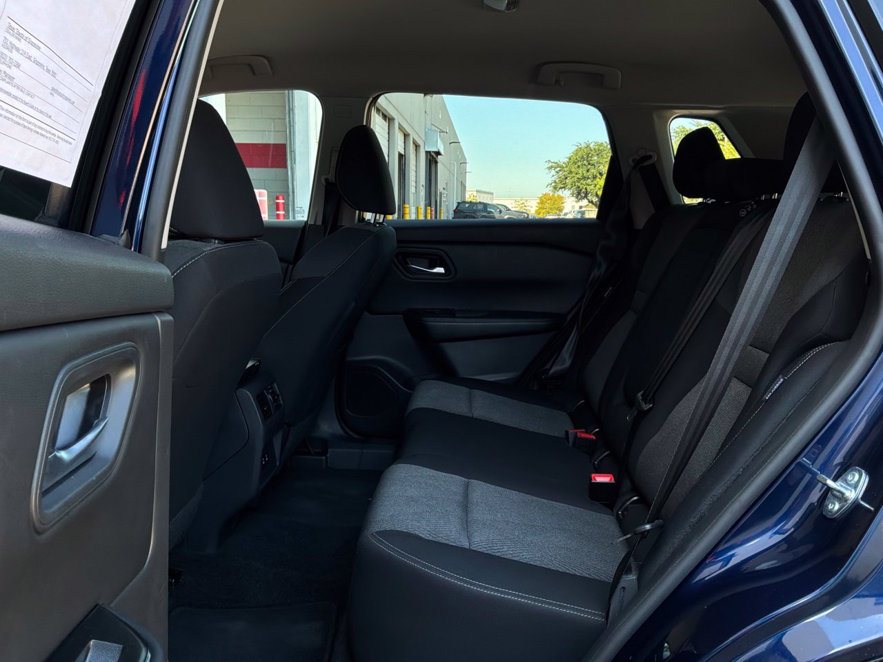 Used 2025 Nissan Rogue SV AWD/4WD image 13