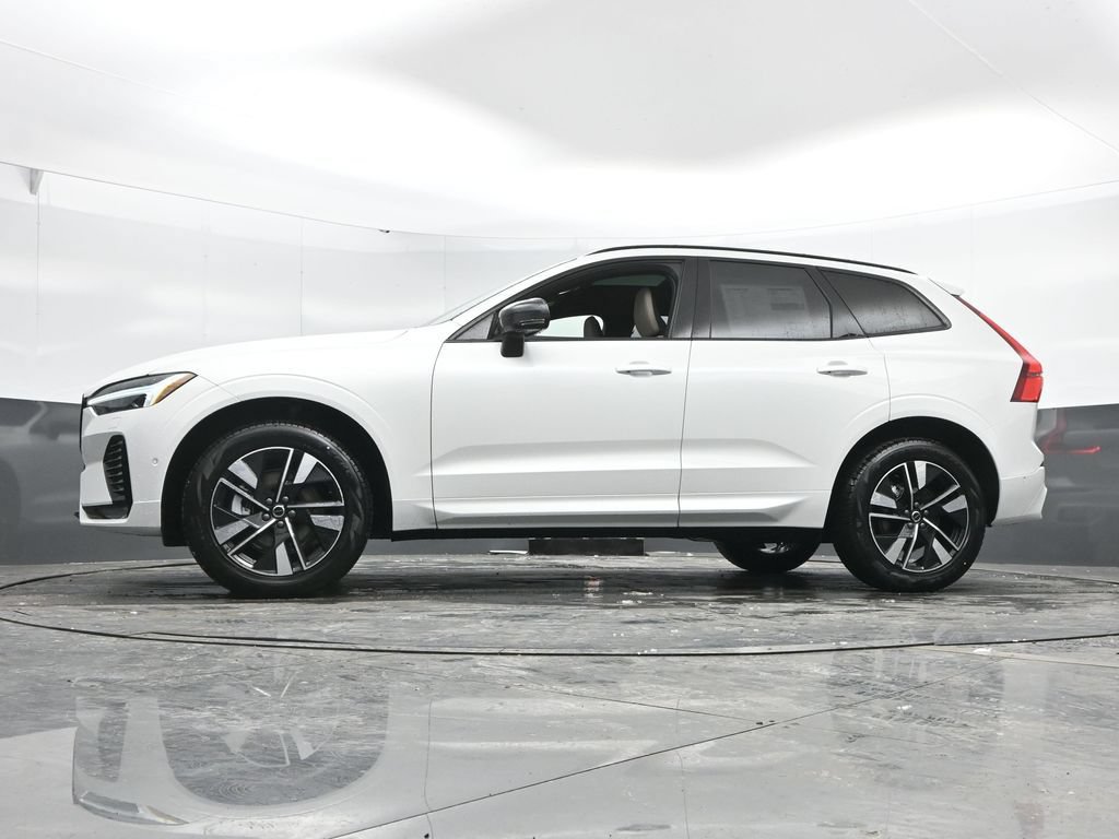 New 2026 Volvo XC60 B5 Plus w/ Protection Package Premier AWD/4WD image 42