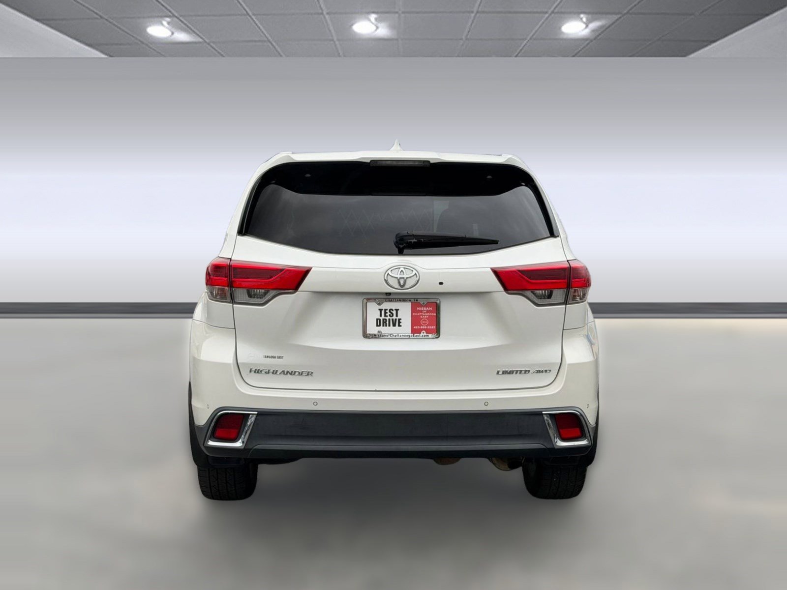Used 2018 Toyota Highlander Limited AWD/4WD image 10