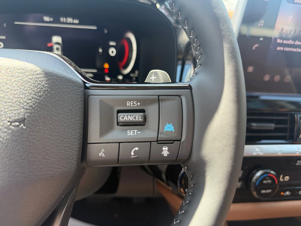 New 2026 Nissan Pathfinder Platinum FWD image 23