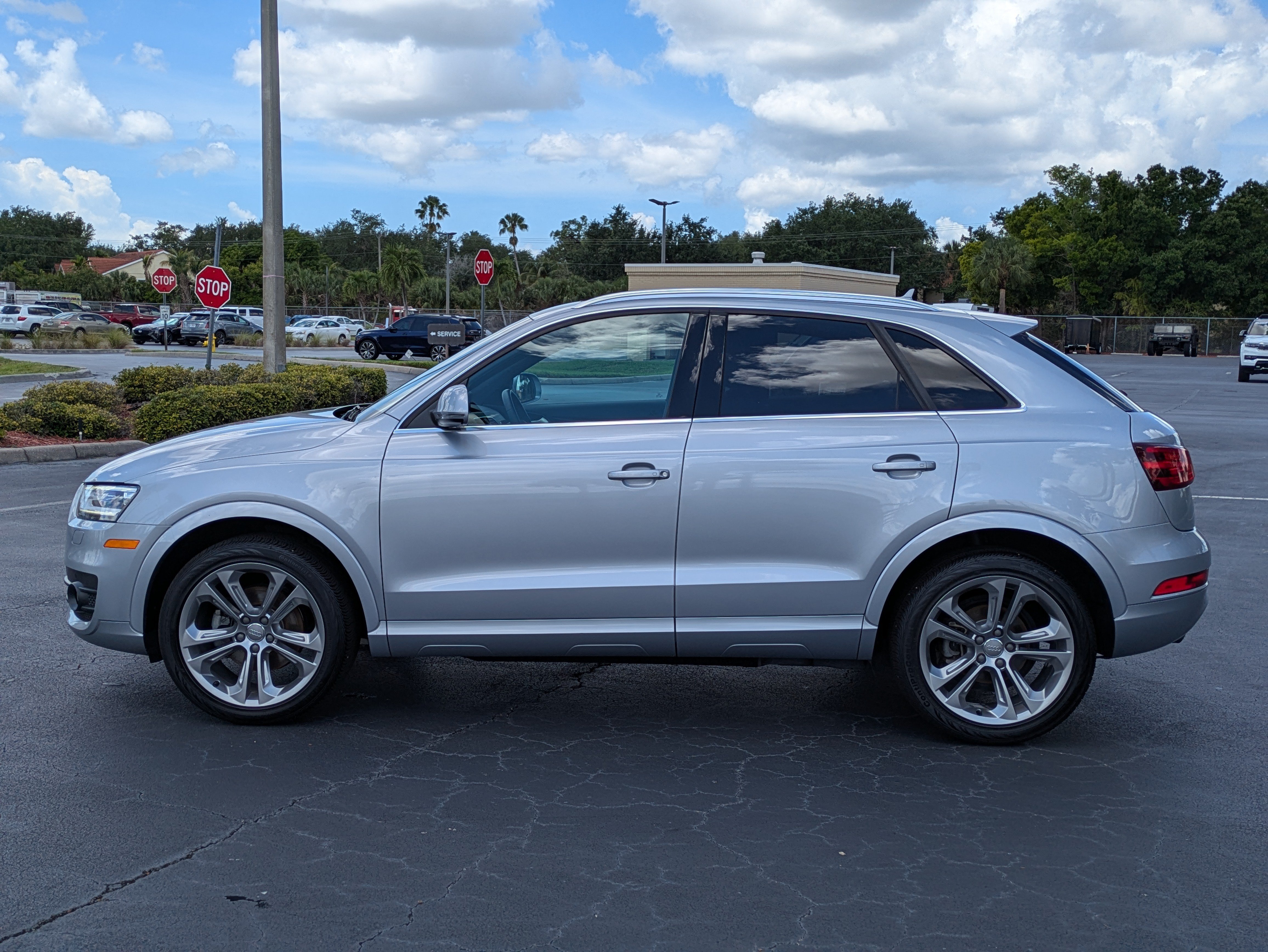 Used 2015 Audi Q3 2.0T Prestige w/ Prestige Package AWD/4WD image 3