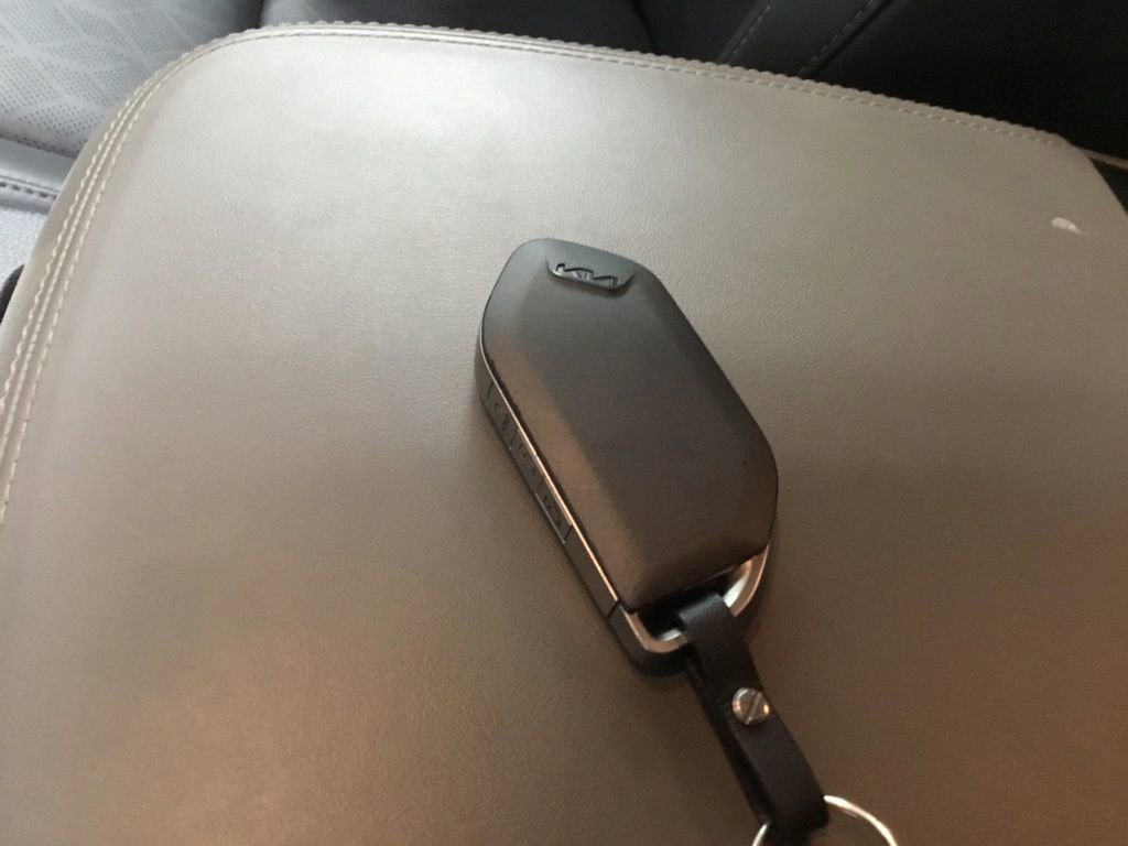 Used 2025 Kia Carnival image 10