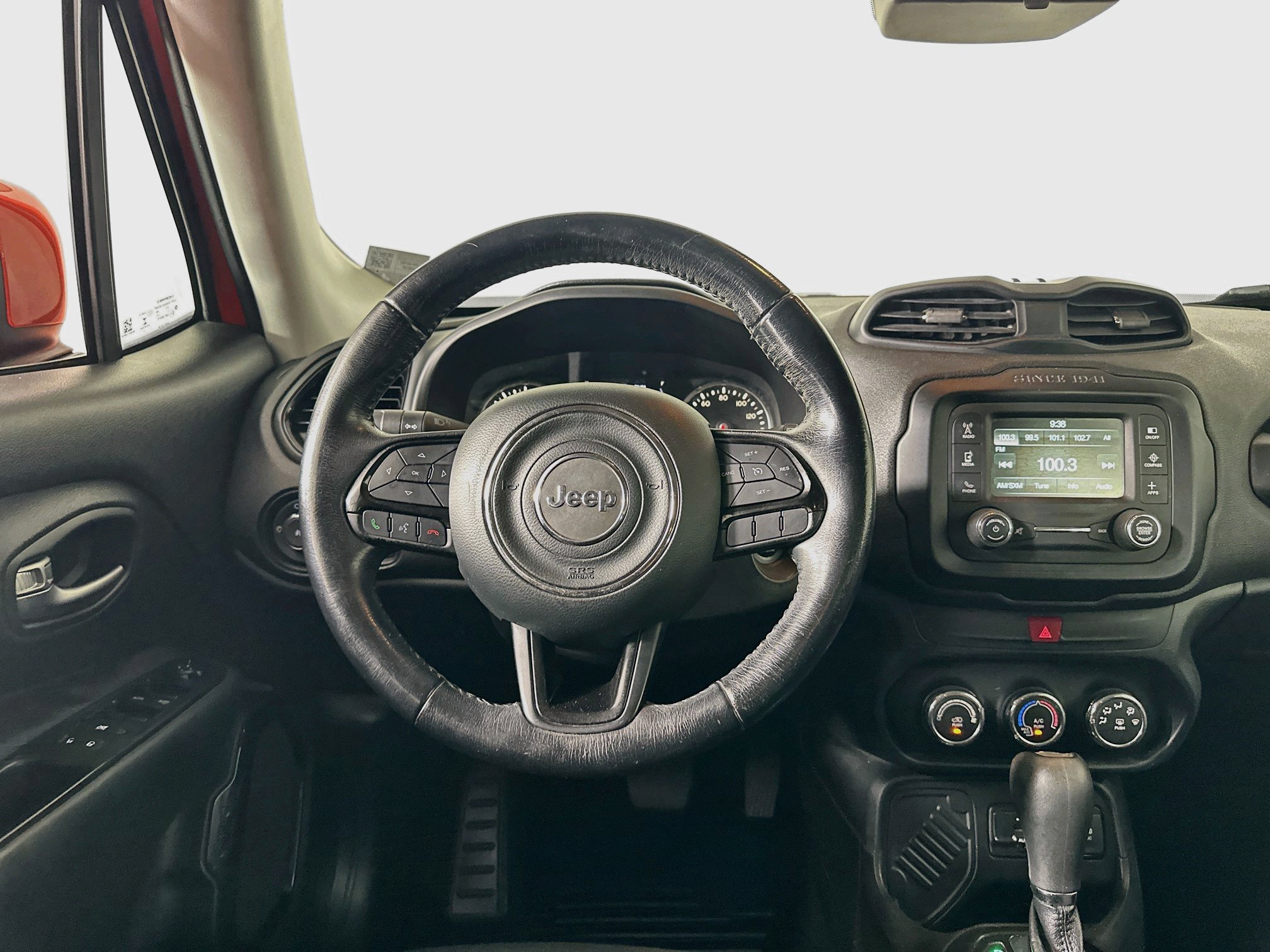 Used 2017 Jeep Renegade Altitude FWD image 17