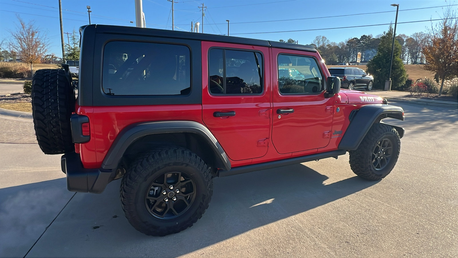 Used 2025 Jeep Wrangler Willys image 8