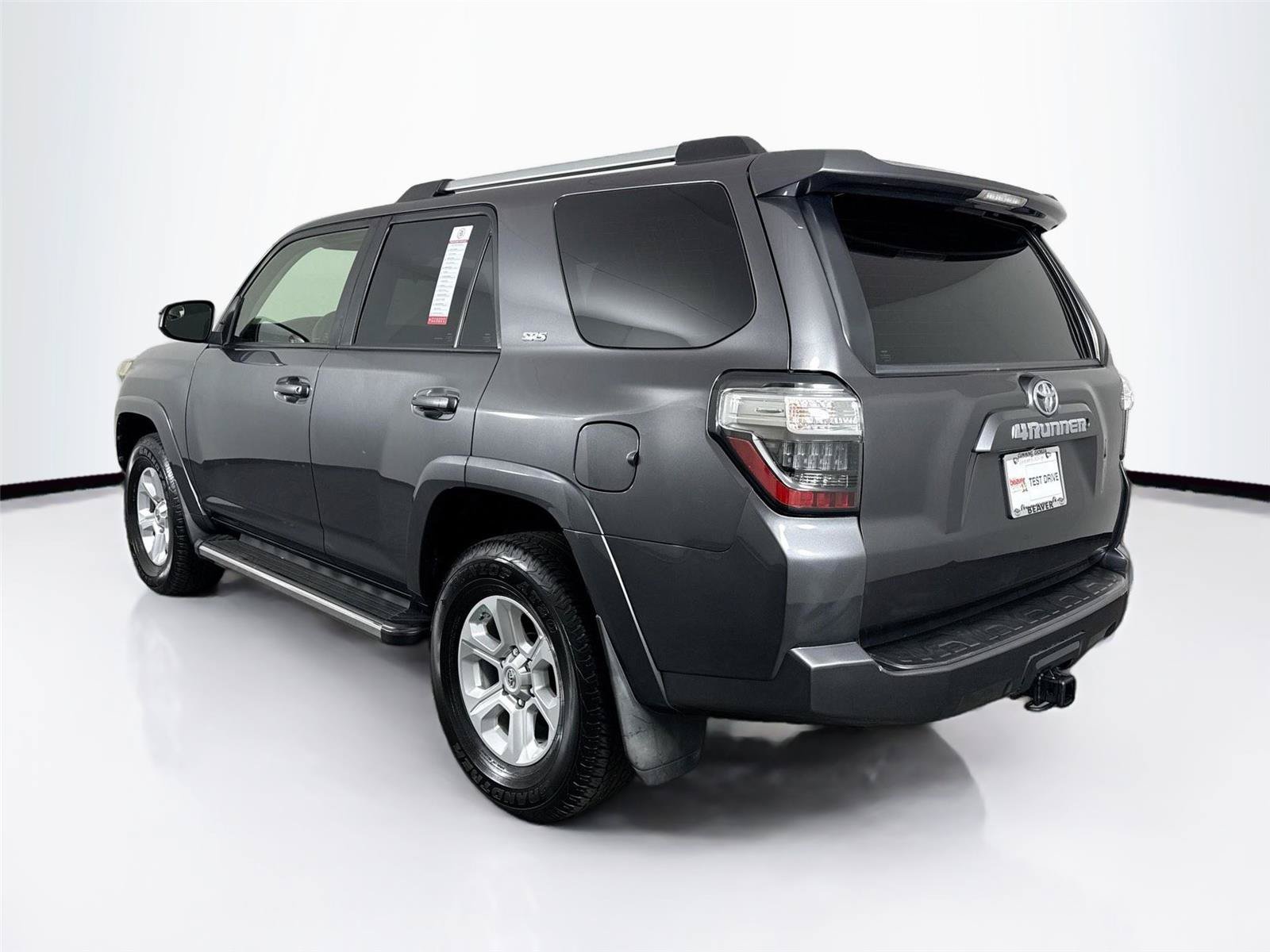 Used 2019 Toyota 4Runner SR5 AWD/4WD image 11