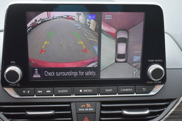 Used 2020 Nissan Altima 2.5 Platinum FWD image 26