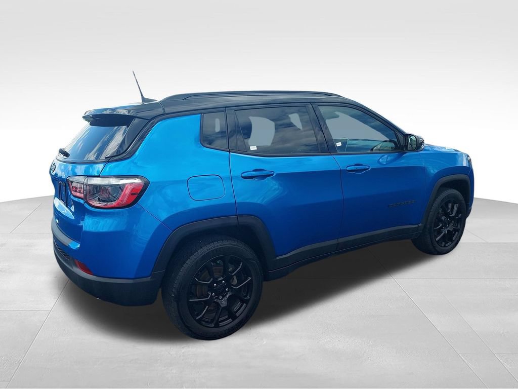 Used 2022 Jeep Compass Latitude AWD/4WD image 5
