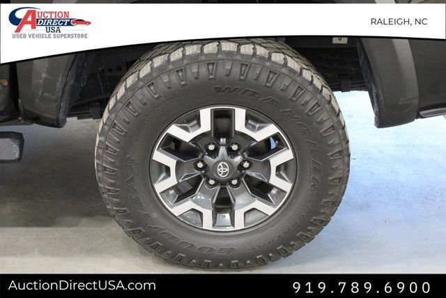 Used 2021 Toyota Tacoma TRD Off-Road AWD/4WD image 43