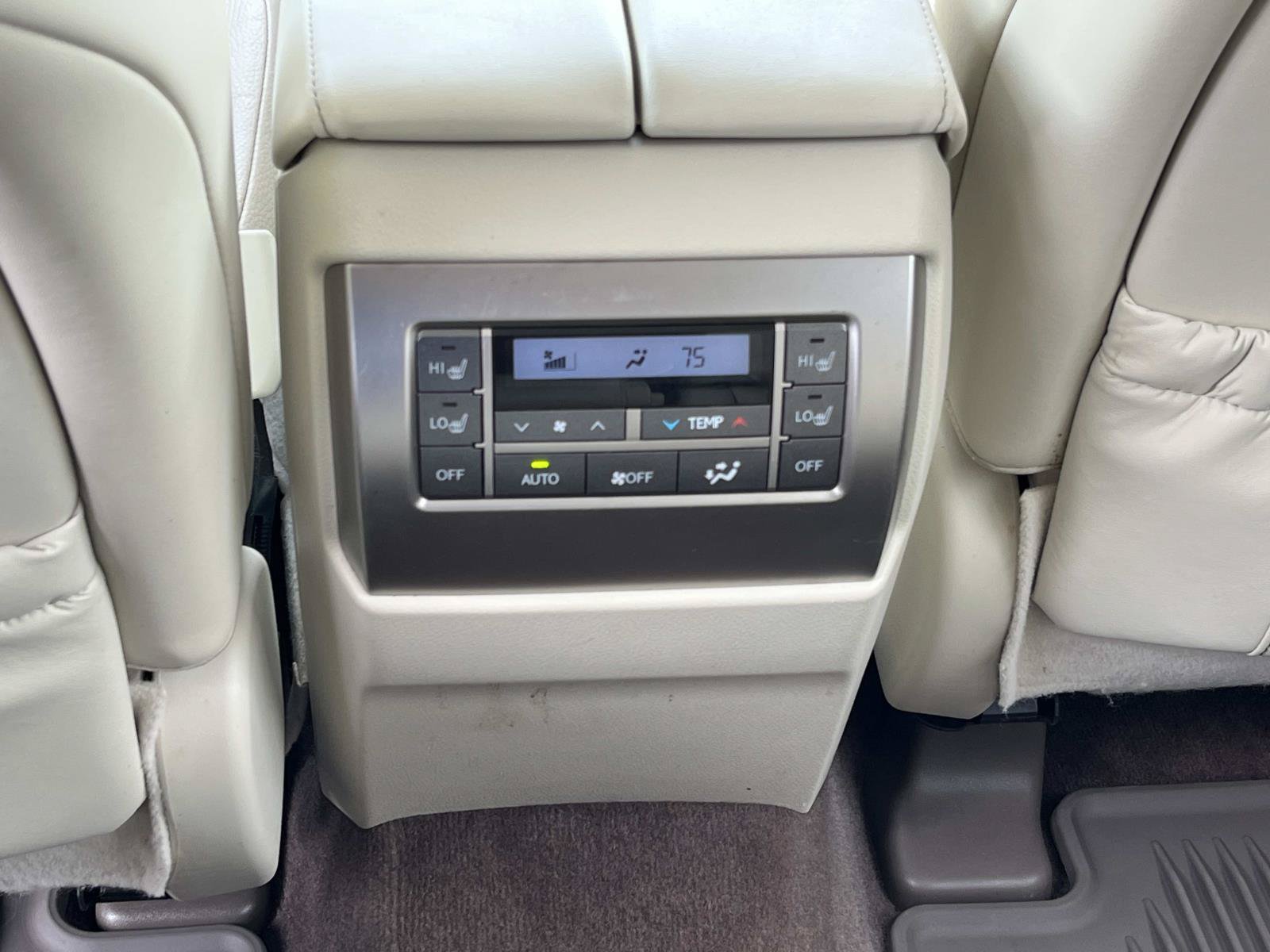 Used 2015 Lexus GX 460 w/ Premium Package AWD/4WD image 17