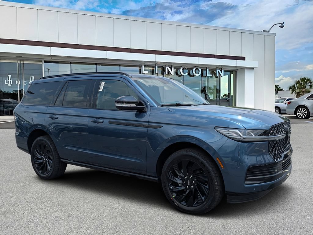 New 2027 Lincoln Navigator Reserve w/ Jet Appearance Package