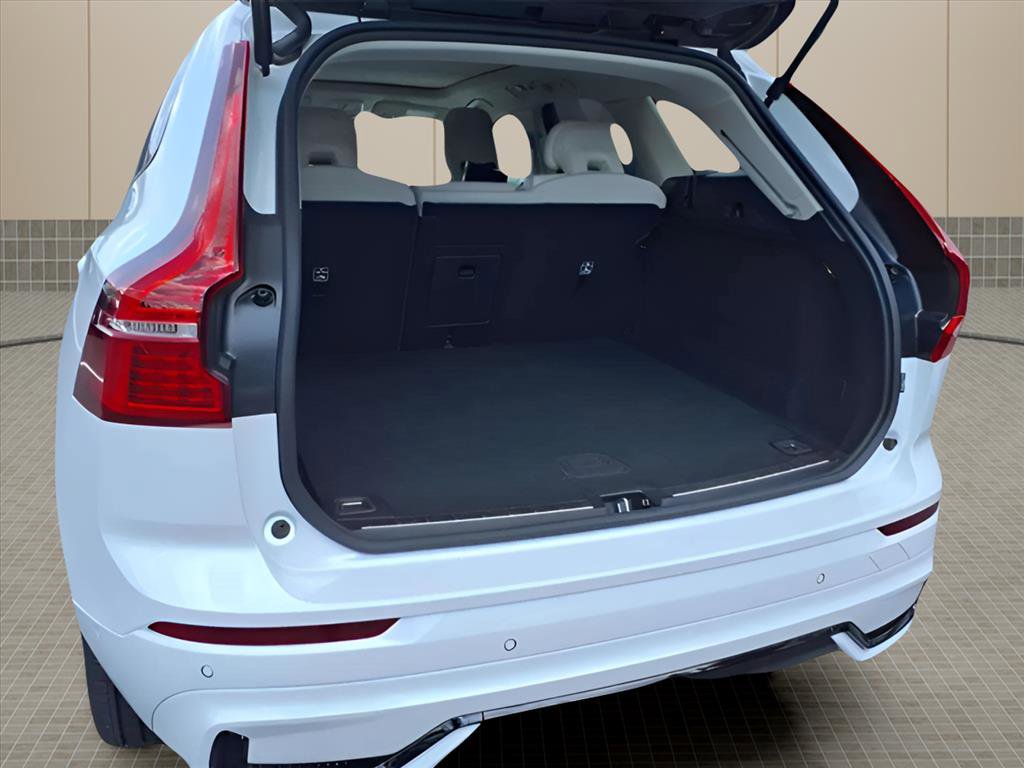 Used 2025 Volvo XC60 T8 Plus w/ Climate Package image 23
