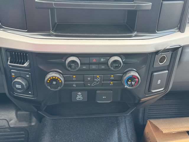 New 2025 Ford F550 4x4 Regular Cab Super Duty image 18