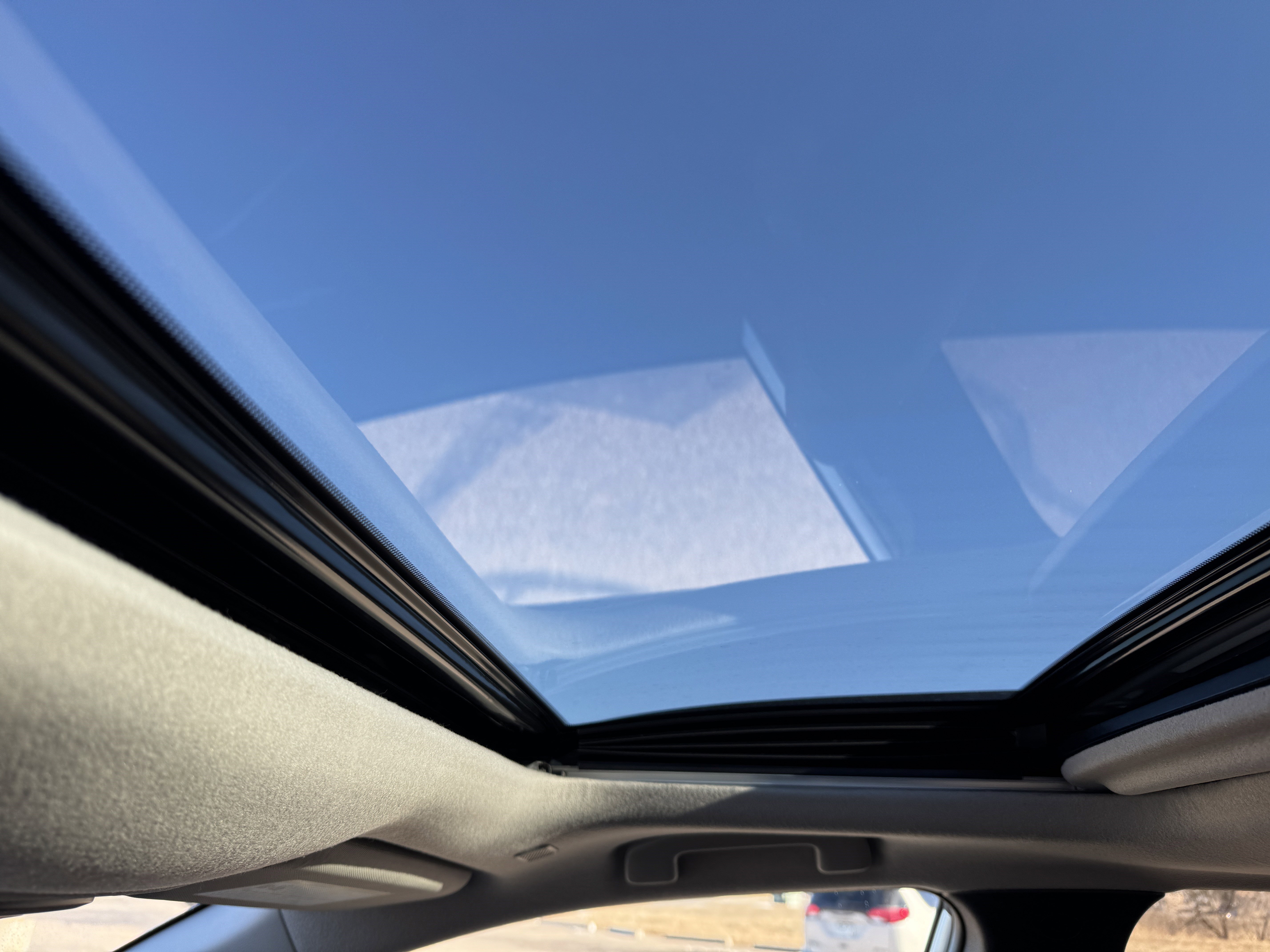 Used 2024 Toyota Corolla Cross XLE image 34