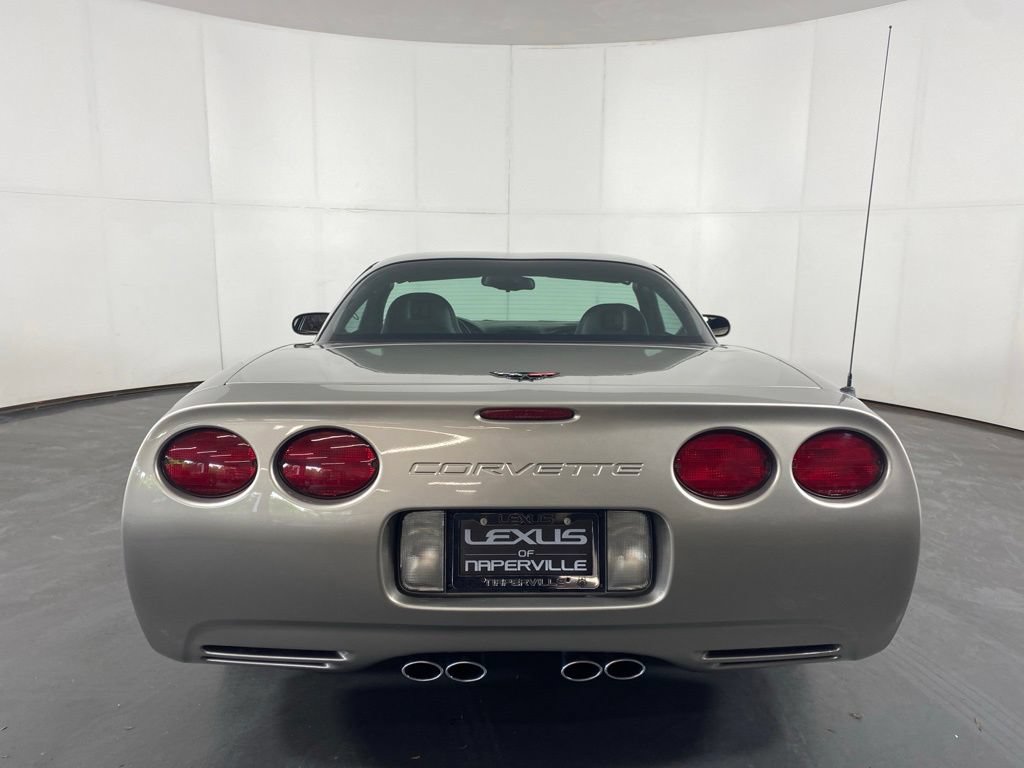 Used 2000 Chevrolet Corvette Coupe w/ Lighting Pkg RWD image 8