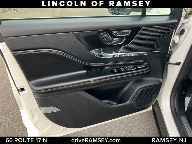 Used 2022 Lincoln Corsair Reserve w/ Equipment Group 201A image 14