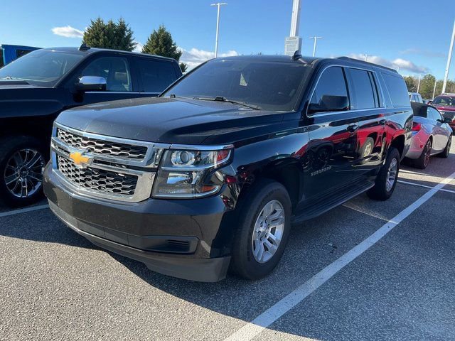 Used 2019 Chevrolet Suburban LT image 3