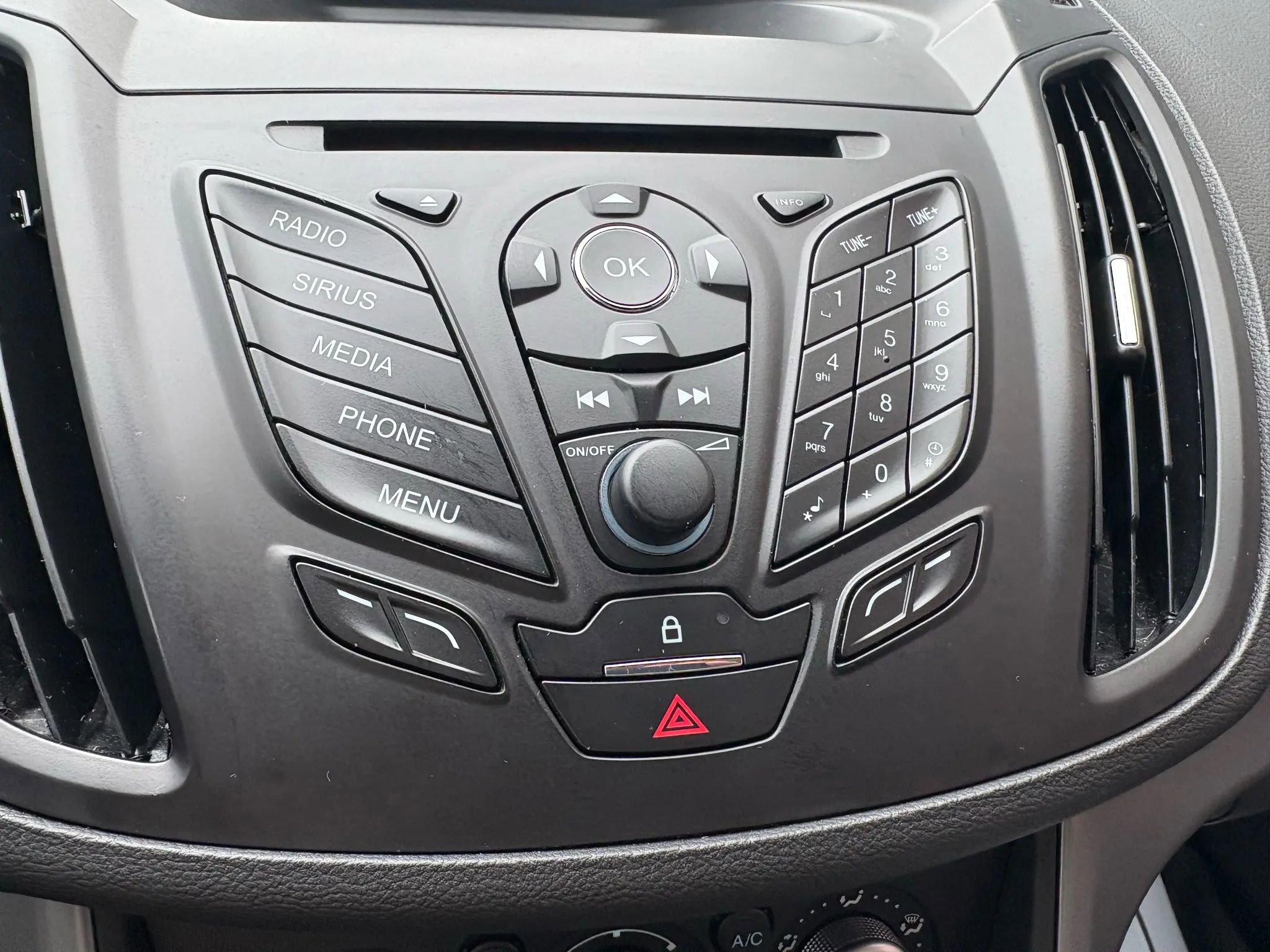 Used 2014 Ford Escape SE image 15