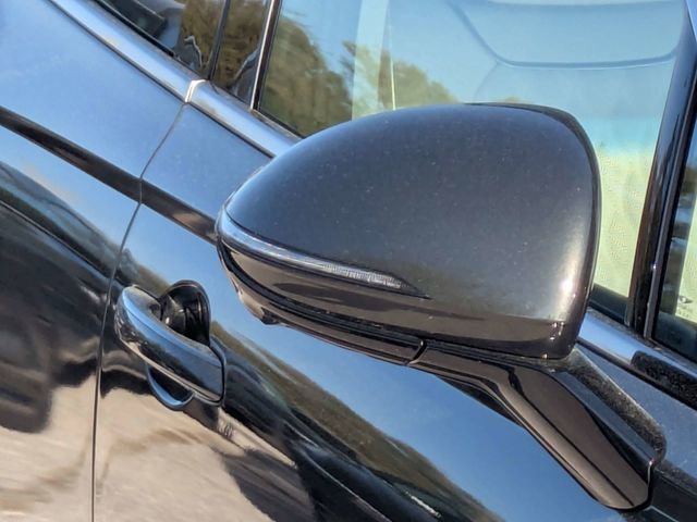 Used 2025 Genesis GV70 3.5T Sport w/ Sport Prestige Package AWD/4WD image 12