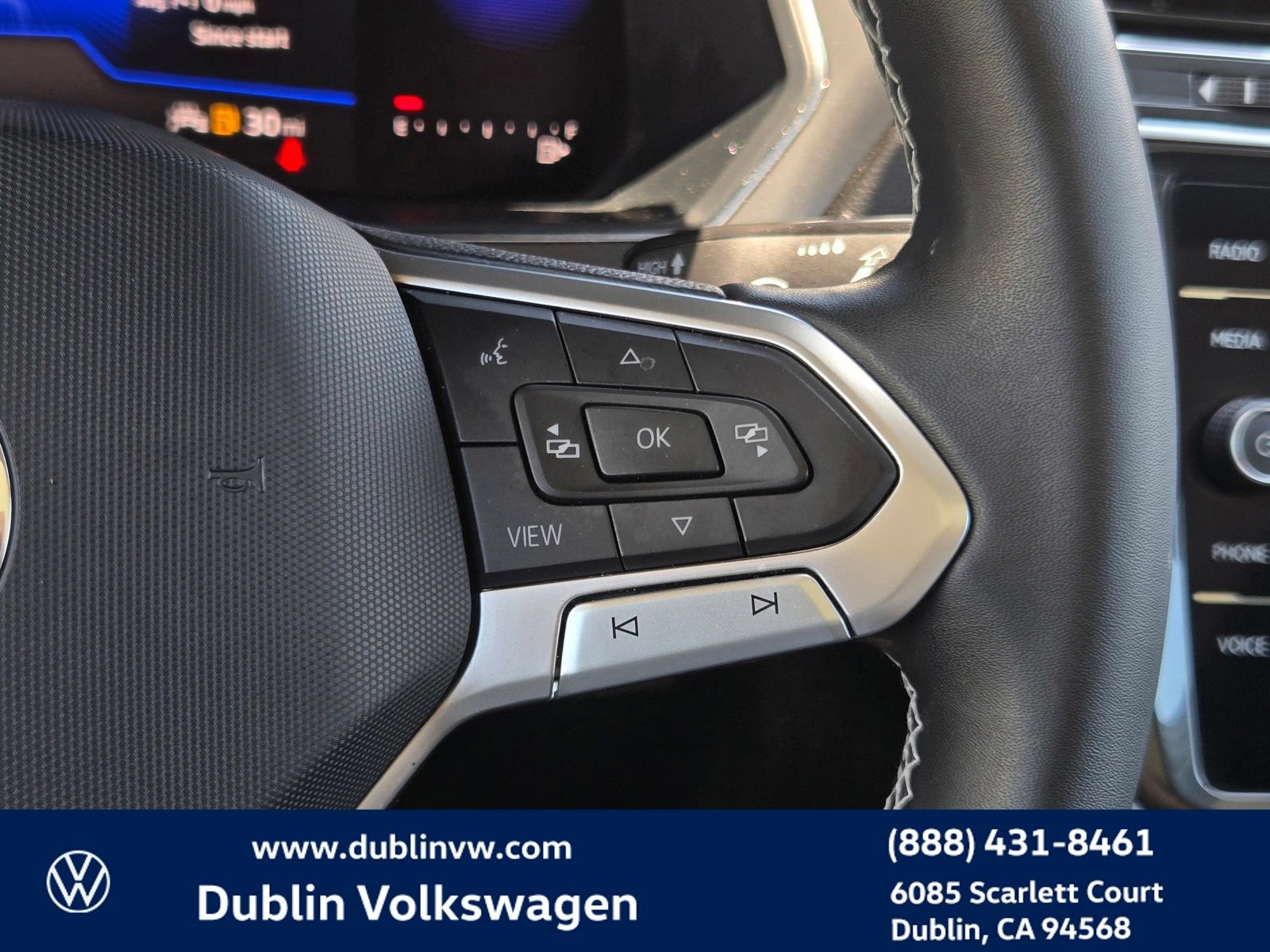Certified 2023 Volkswagen Tiguan SE w/ Panoramic Sunroof Package AWD/4WD image 20