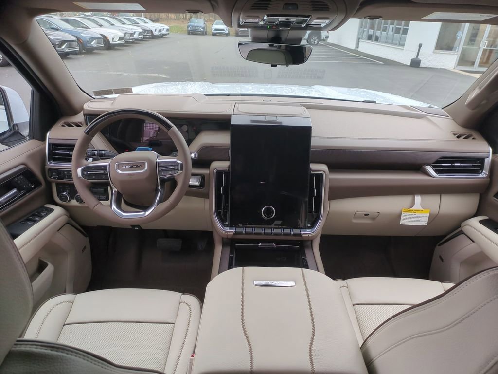 New 2026 GMC Yukon XL Denali w/ Denali Reserve Package image 9