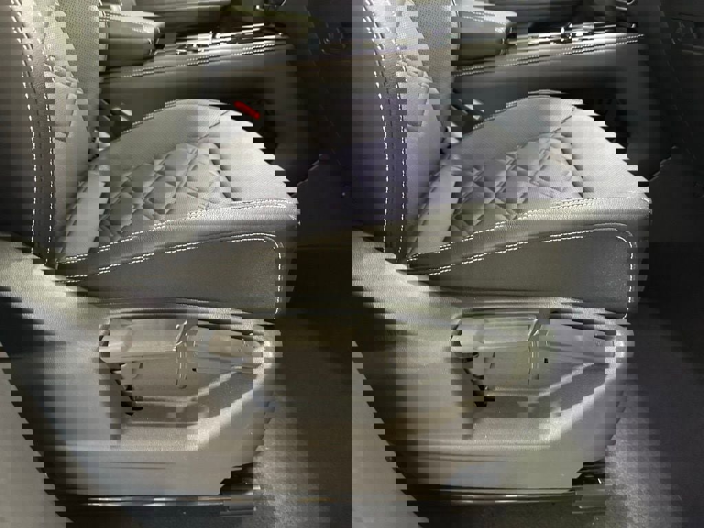 Used 2025 Volkswagen Atlas SE AWD/4WD image 59